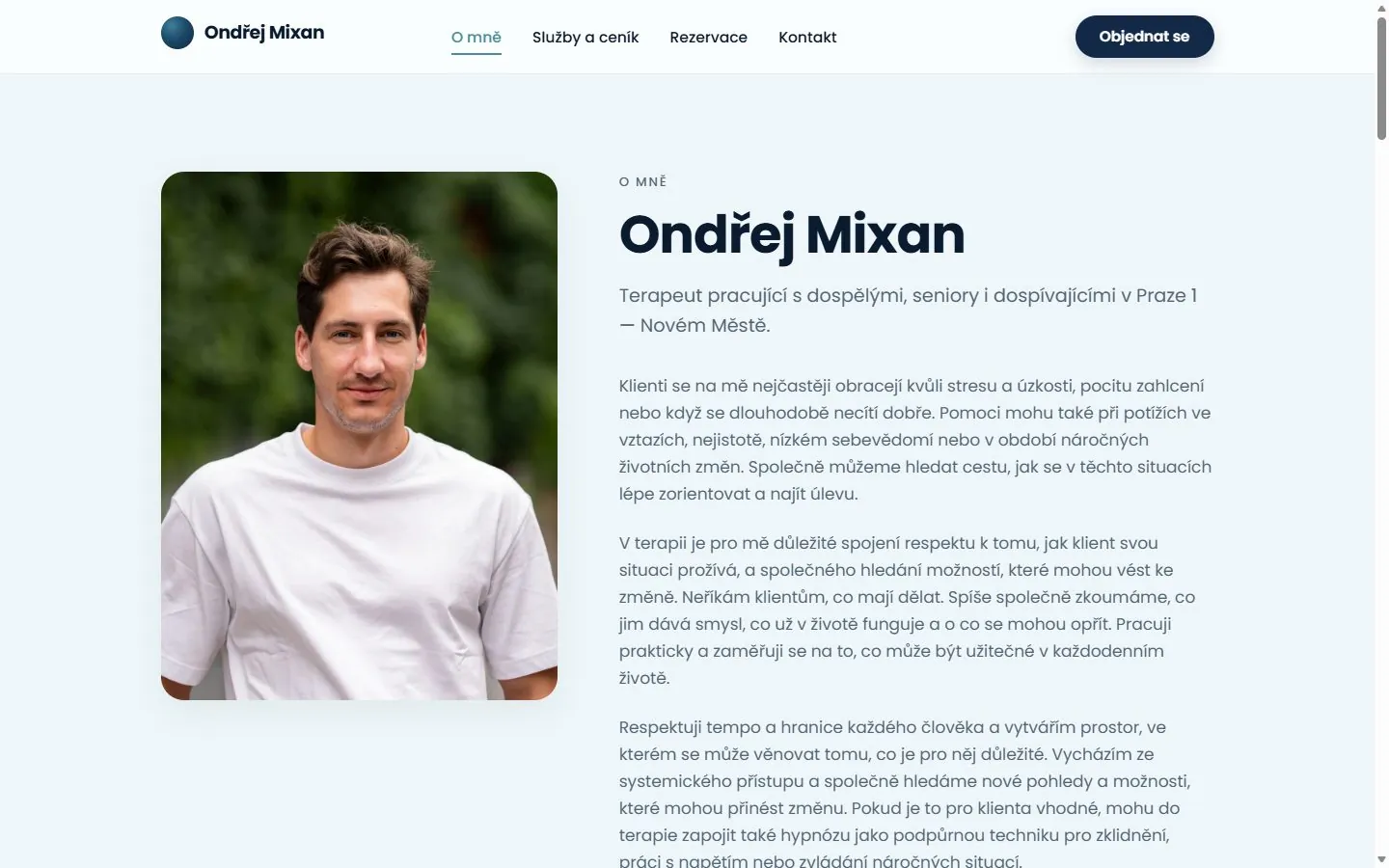 Úvodní stránka webu Ondřeje Mixana na počítači